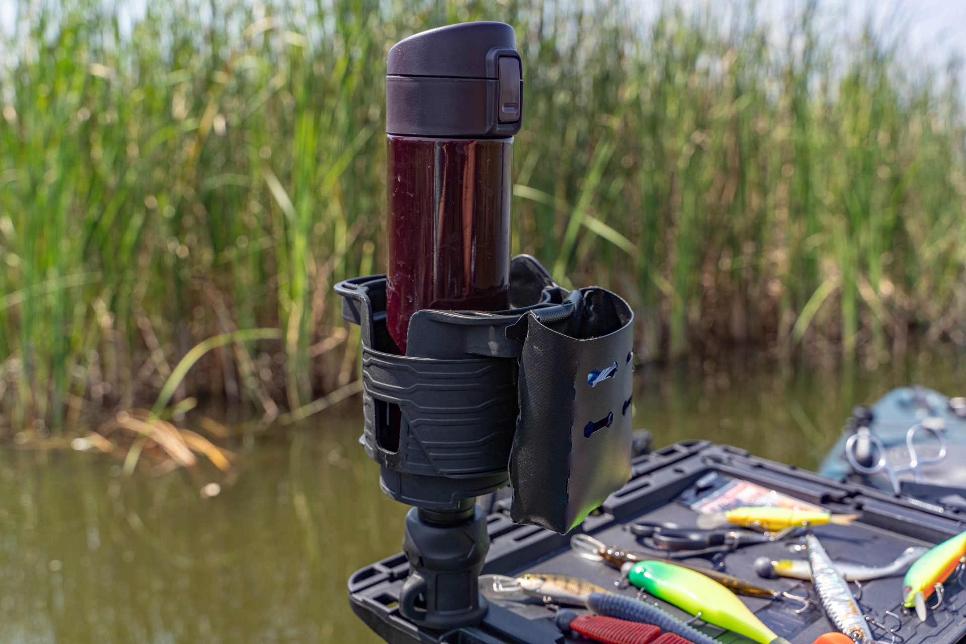 Fishing Accessories - ΠΟΤΗΡΟΘΗΚΗ FASTen CUPt - Drink Holder with Basic Organizer Functions 3 ΠΟΤΗΡΟΘΗΚΗ FASTen CUPt - Drink Holder with Basic Organizer Functions - Image 3
